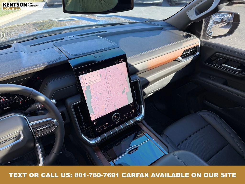 Used 2025 GMC Yukon Denali w/ Sun & Power Step Package image 25