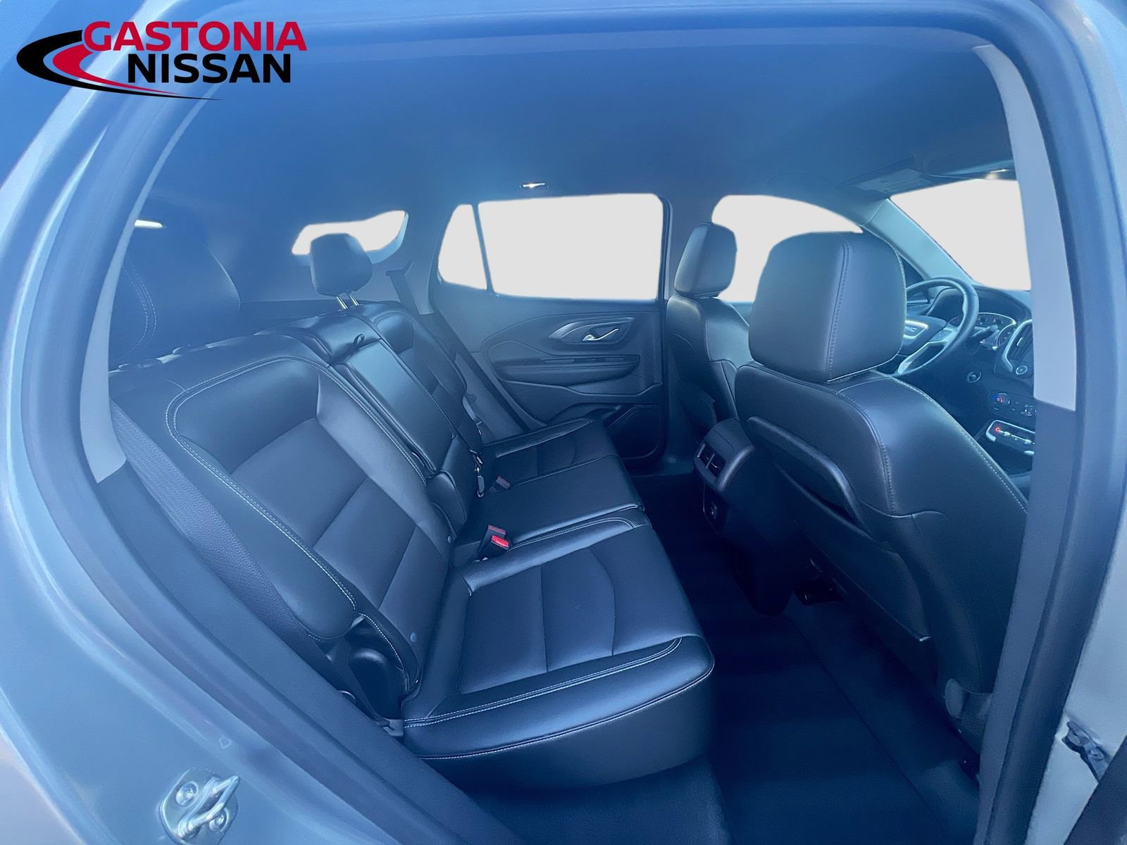 Used 2024 GMC Terrain SLT image 35