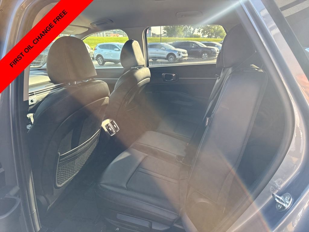 Used 2025 Kia Sorento S image 8