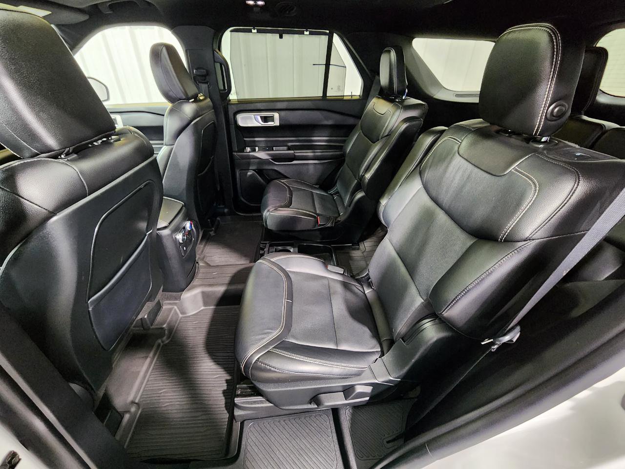 Used 2020 Ford Explorer ST w/ Premium Technology Package image 34