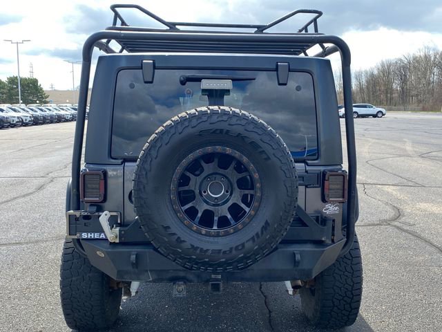 Used 2018 Jeep Wrangler Unlimited Sahara AWD/4WD image 4