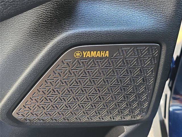 Used 2025 Mitsubishi Outlander SE image 14