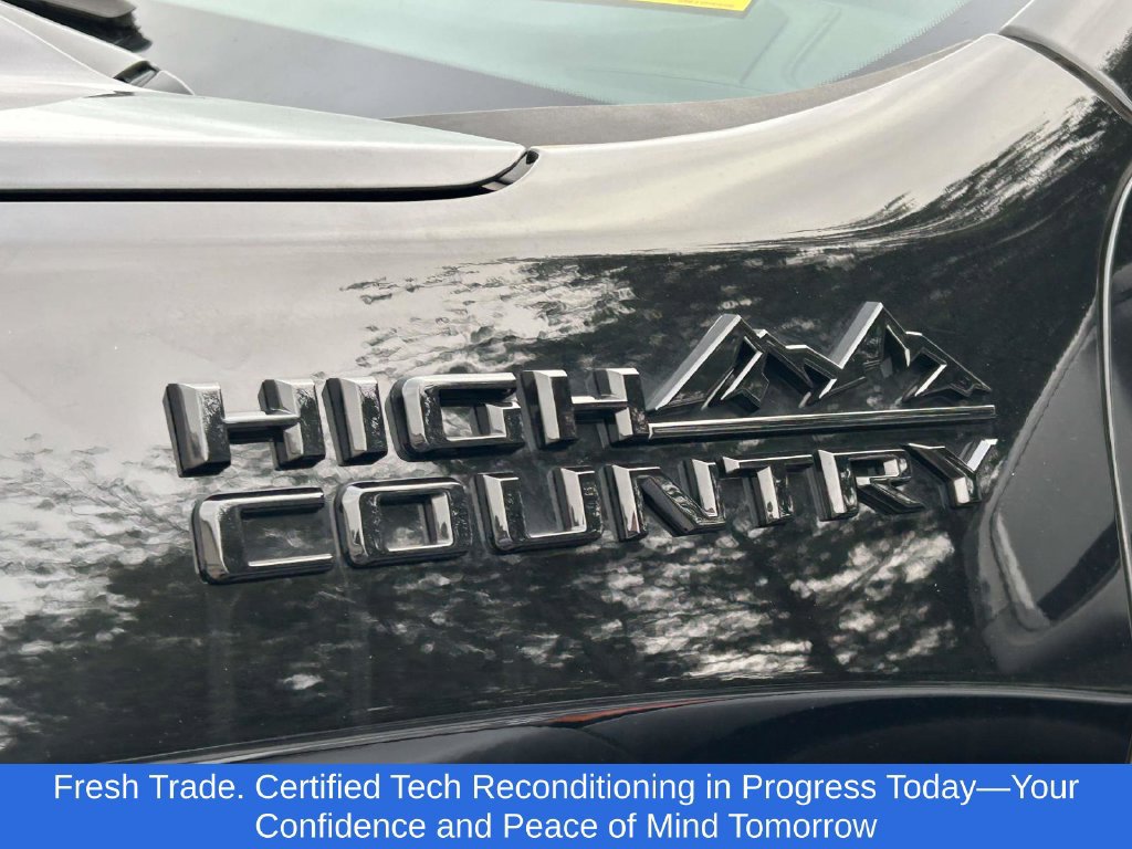 Used 2025 Chevrolet Silverado 1500 High Country w/ Midnight Edition AWD/4WD image 5