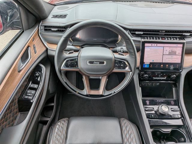 Certified 2024 Jeep Grand Cherokee L Summit w/ High Altitude Package AWD/4WD image 16