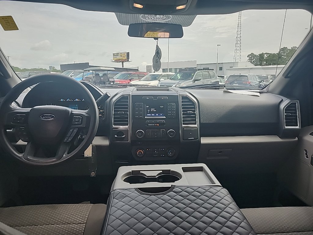 Used 2016 Ford F150 XLT RWD image 3