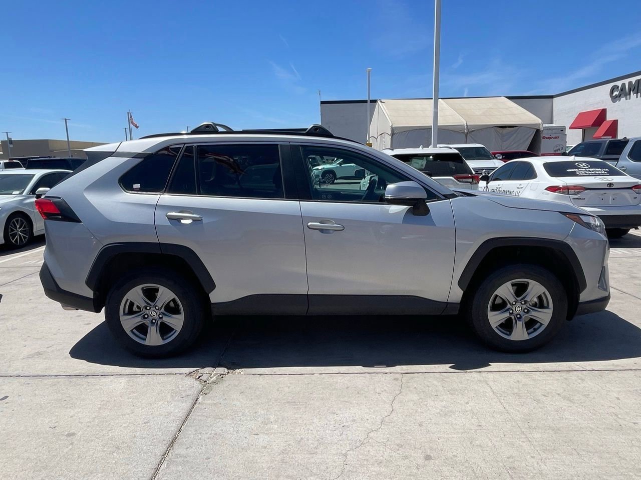 Used 2024 Toyota RAV4 XLE AWD/4WD image 3