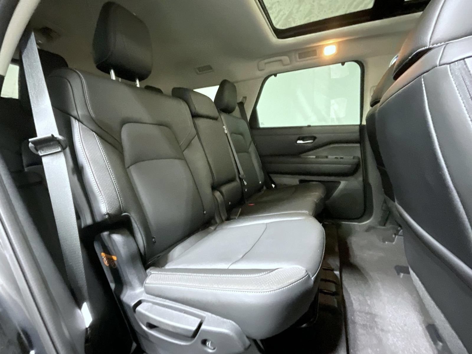 New 2026 Nissan Pathfinder SL w/ SL Premium Package (P04) AWD/4WD image 19