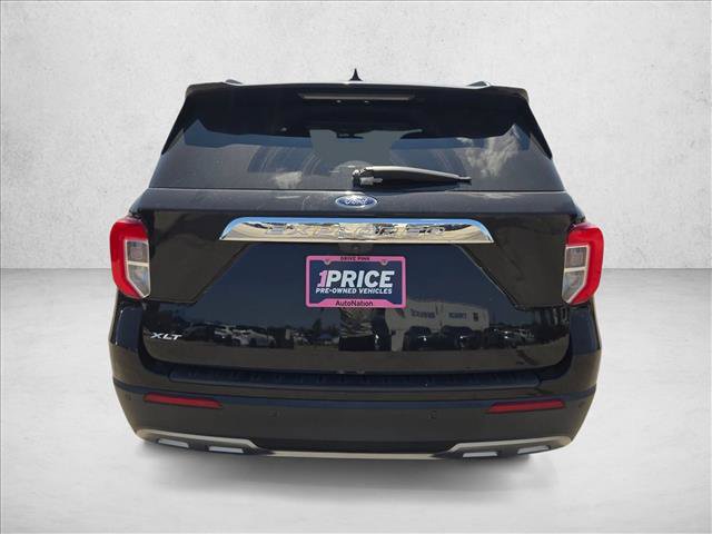 Used 2023 Ford Explorer XLT w/ Equipment Group 202A RWD image 7