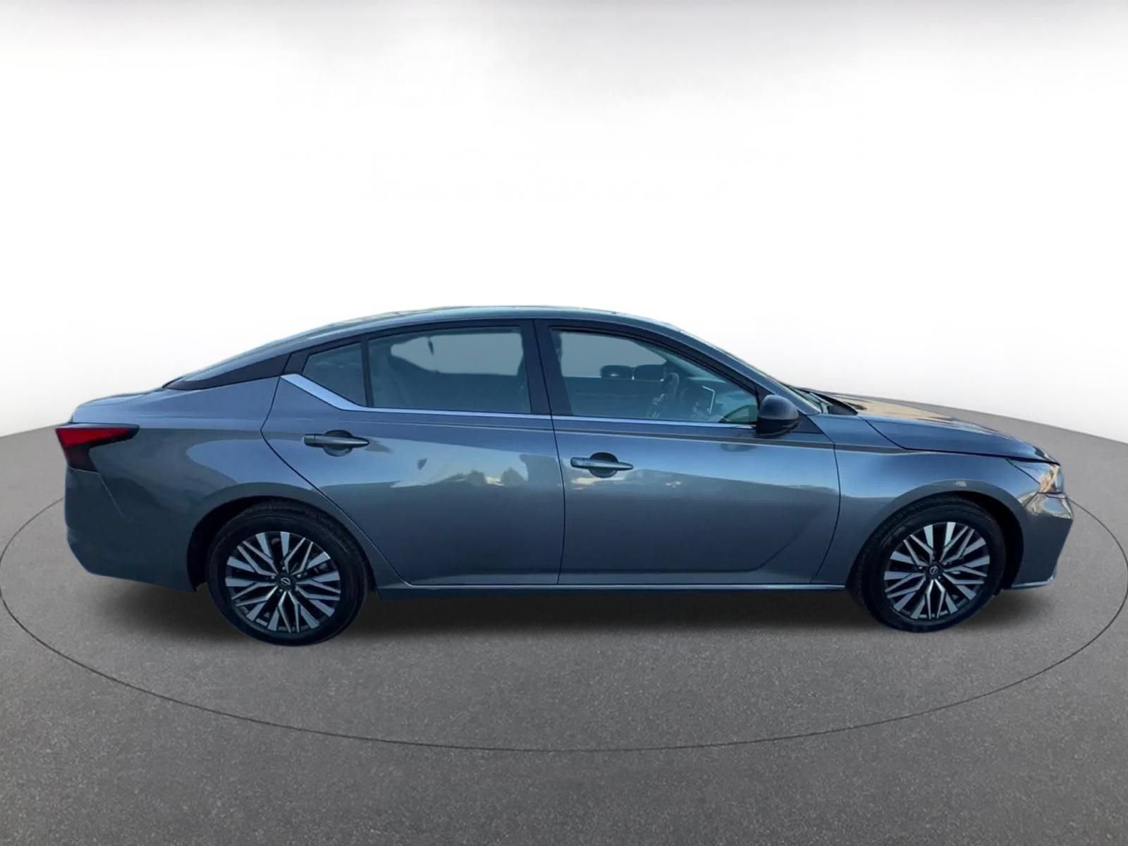 Used 2026 Nissan Altima 2.5 SV FWD image 15