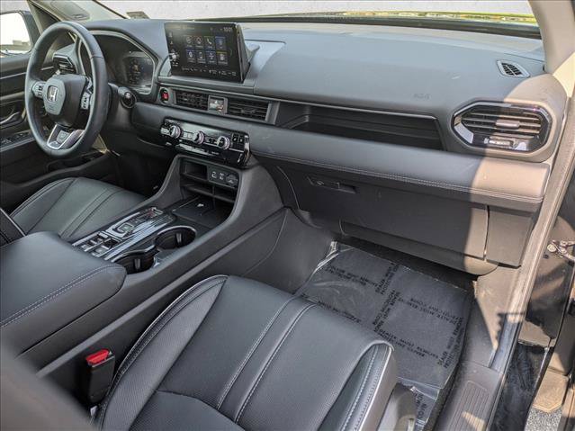 Used 2025 Honda Pilot Elite image 24
