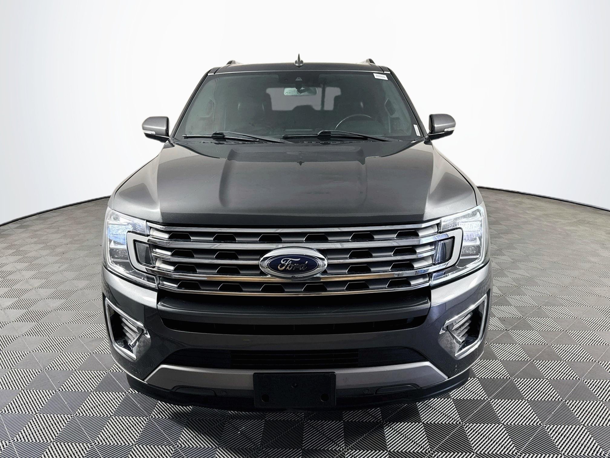 Used 2020 Ford Expedition Limited w/ Texas Edition Package RWD image 2