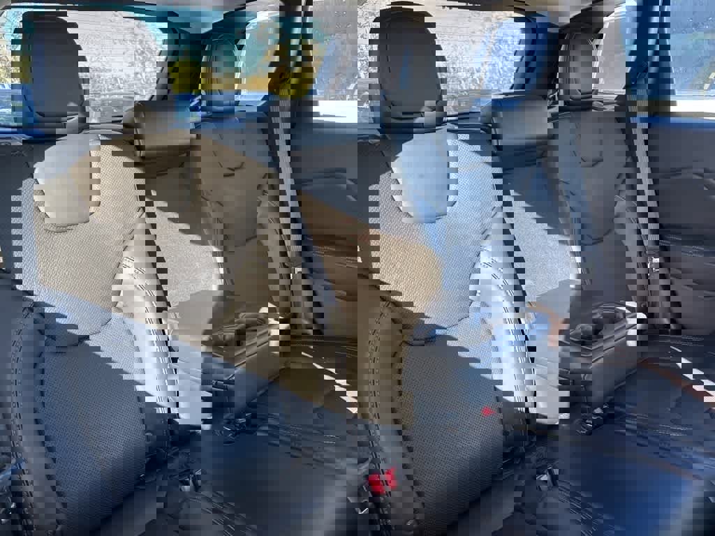 Used 2019 Jeep Cherokee Limited image 9