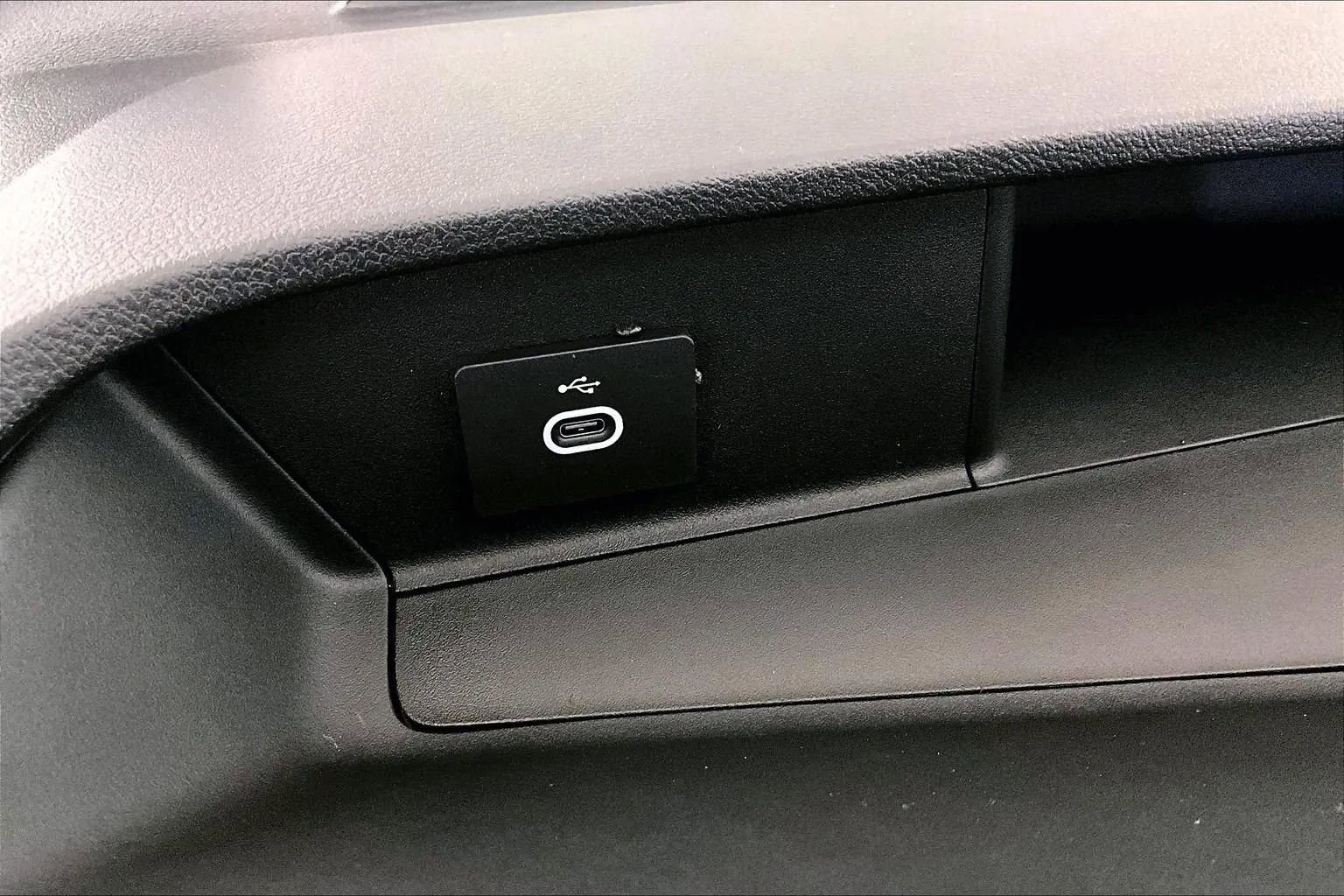 New 2026 Ford Transit 250 148 Medium Roof image 31