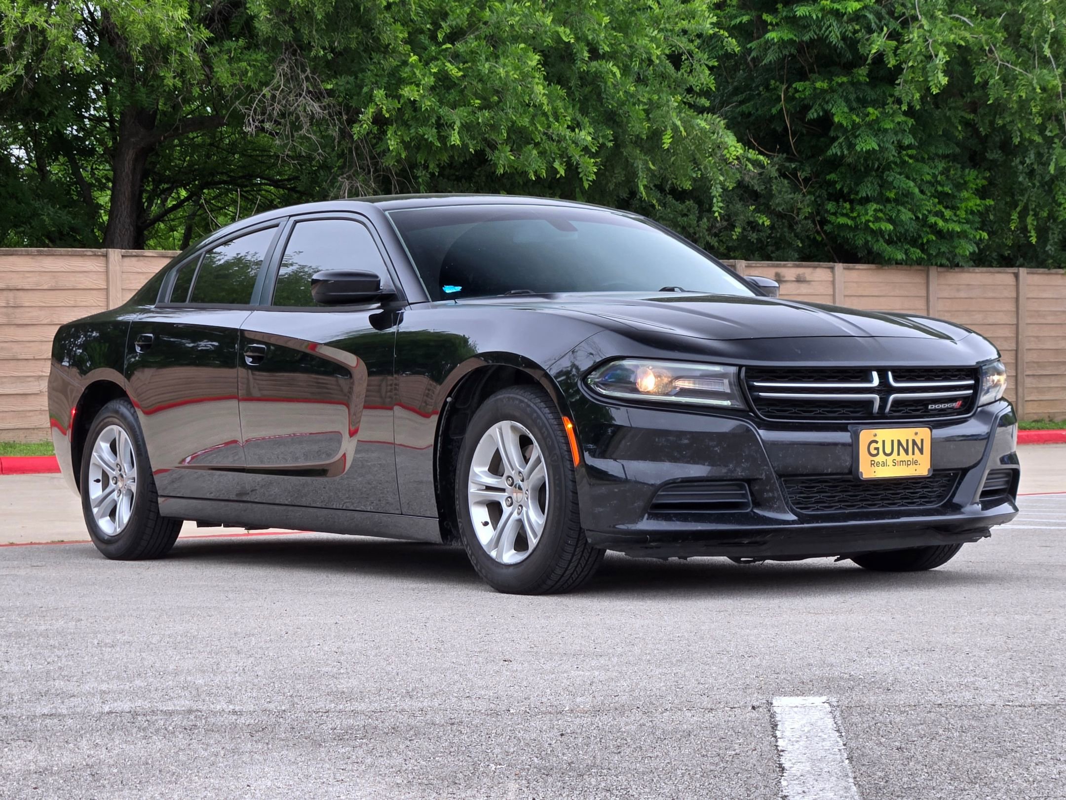 Used 2016 Dodge Charger SE