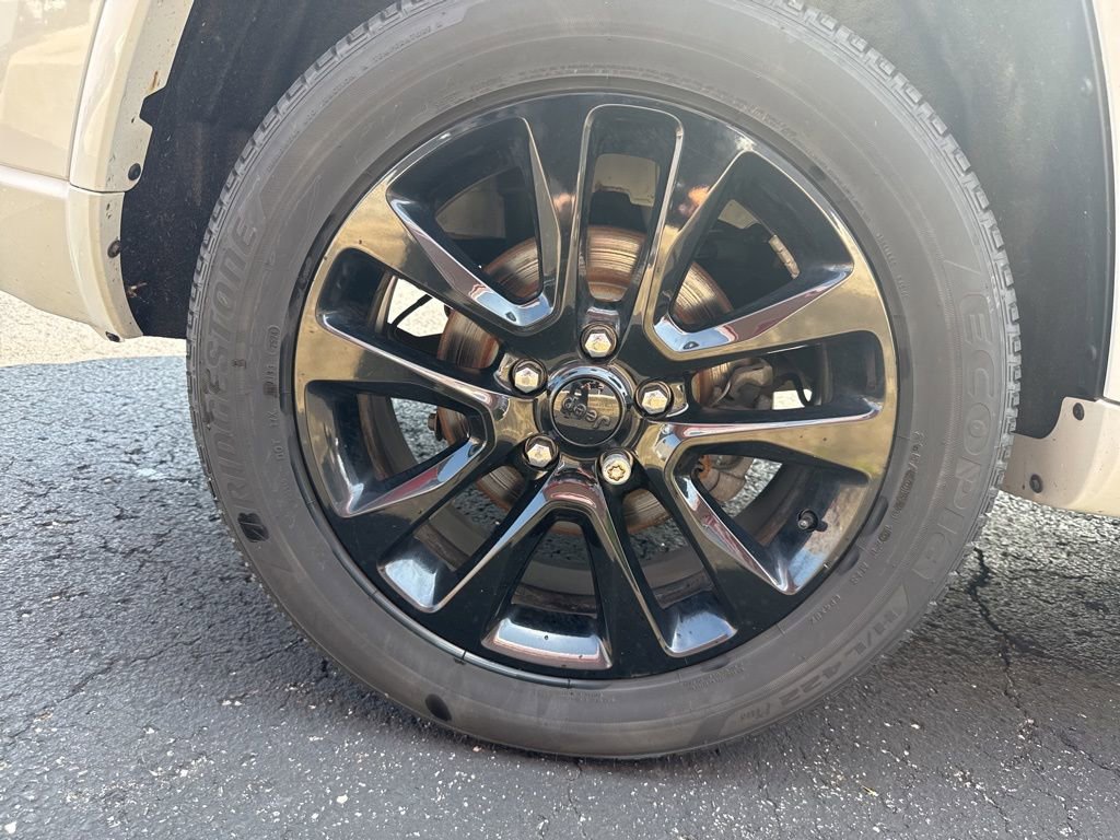 Used 2020 Jeep Grand Cherokee Altitude image 19