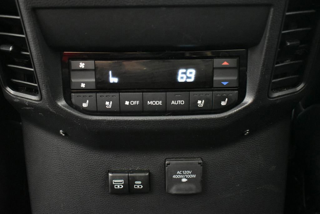 Used 2024 Toyota Sequoia Capstone AWD/4WD image 23