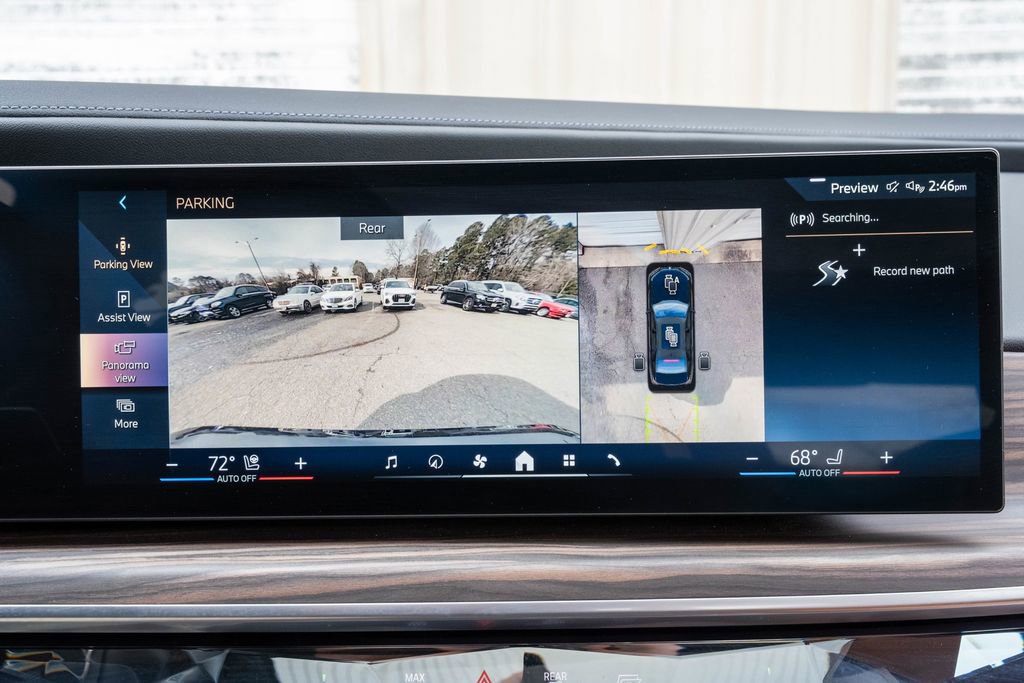 Used 2023 BMW 740i w/ Parking Assistance Package image 19