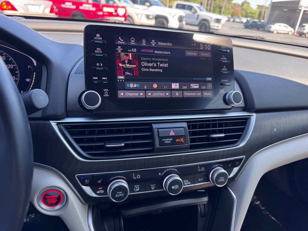 Used 2018 Honda Accord Touring image 27