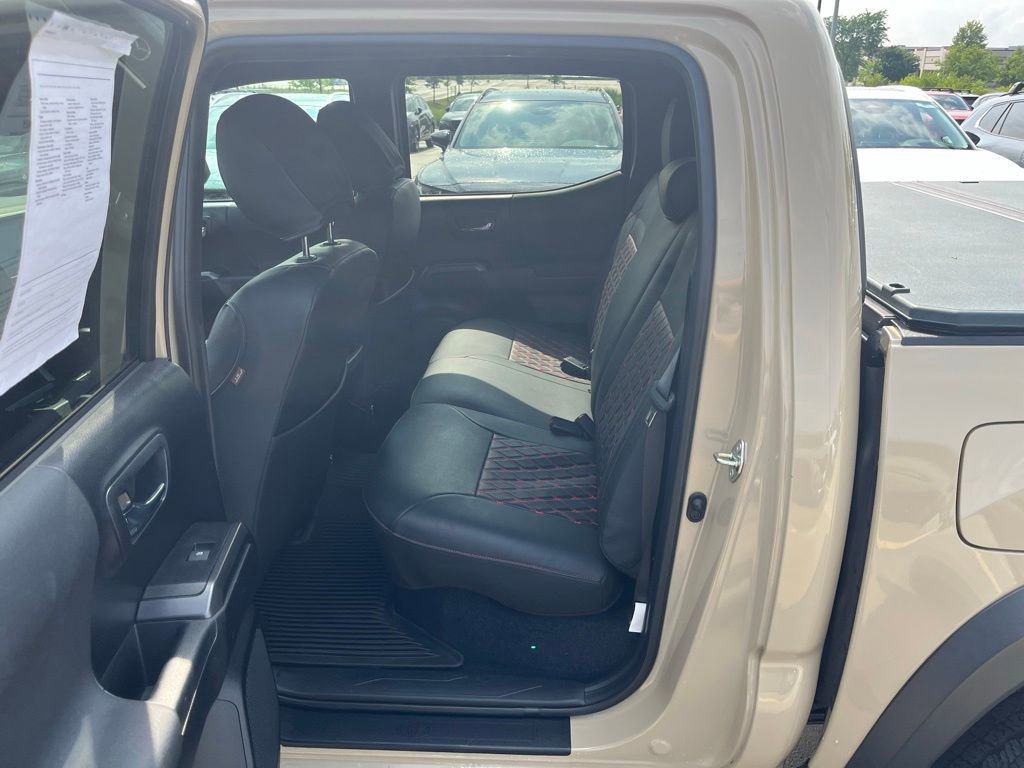 Used 2020 Toyota Tacoma TRD Off-Road AWD/4WD image 13