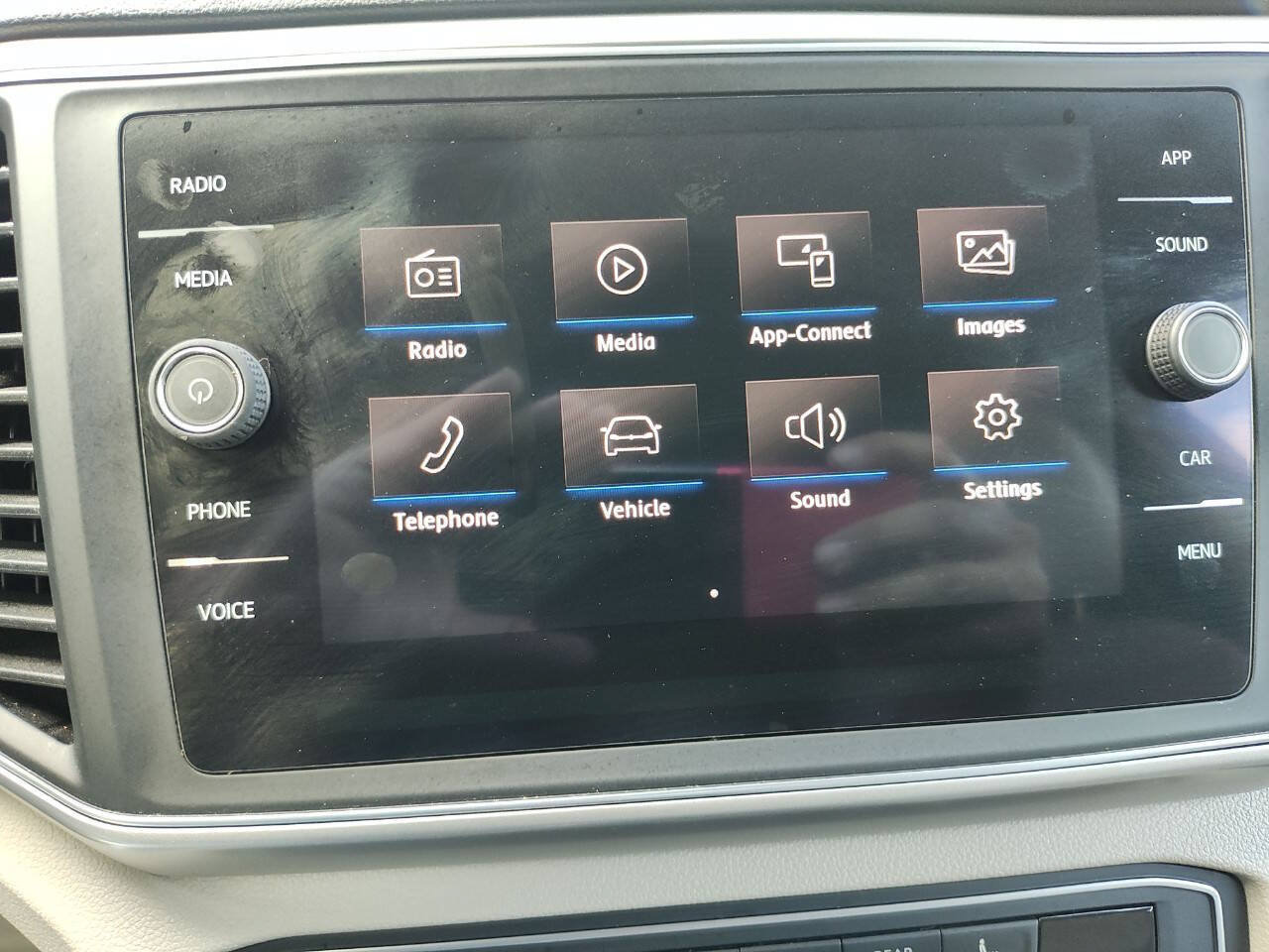Used 2018 Volkswagen Atlas SE FWD image 50