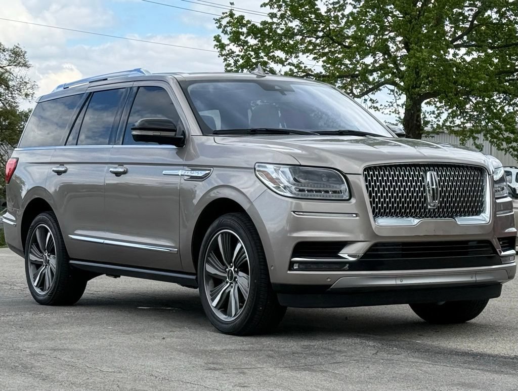 Used 2019 Lincoln Navigator Reserve AWD/4WD image 8
