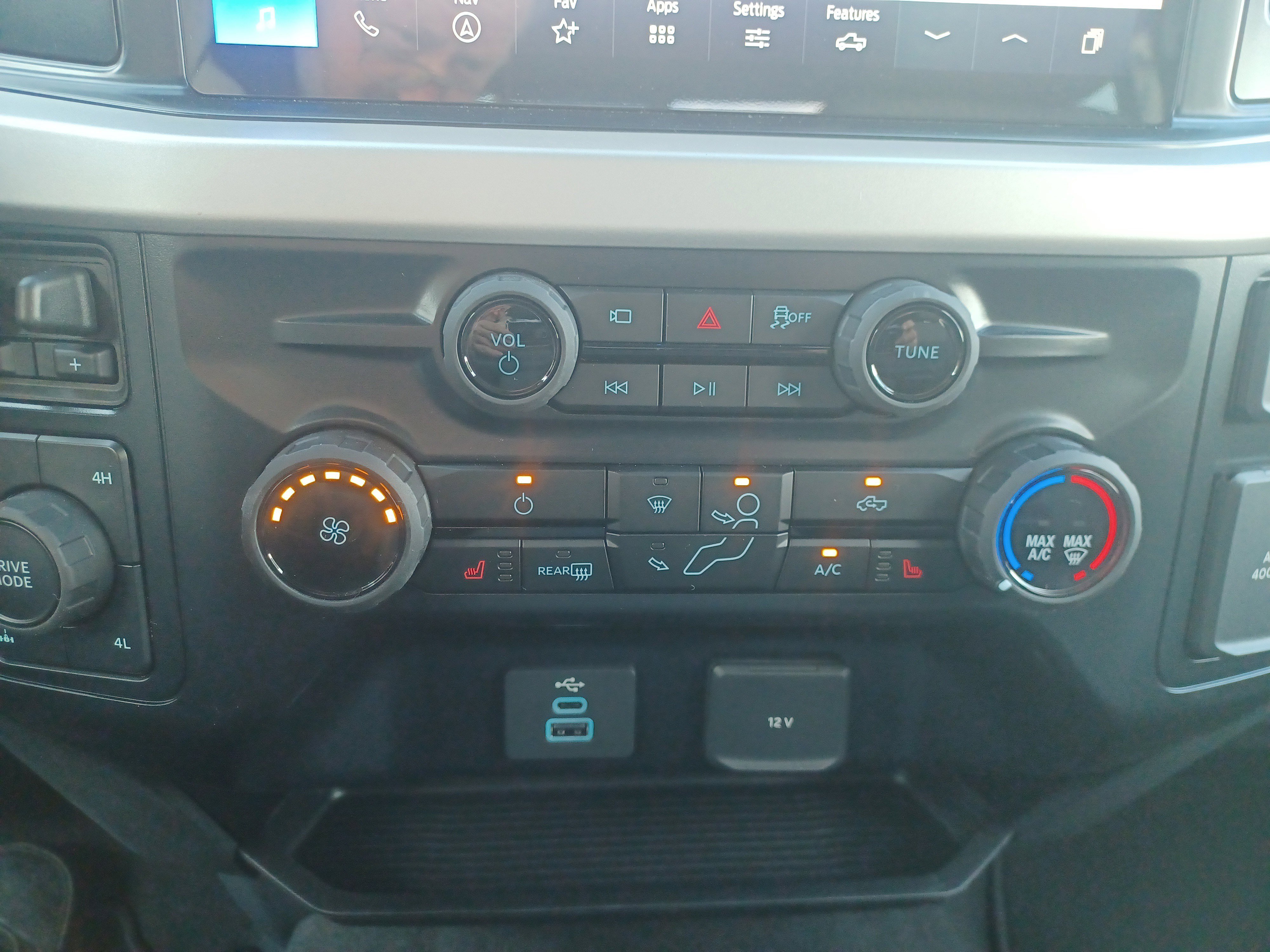 New 2026 Ford F250 XLT image 32
