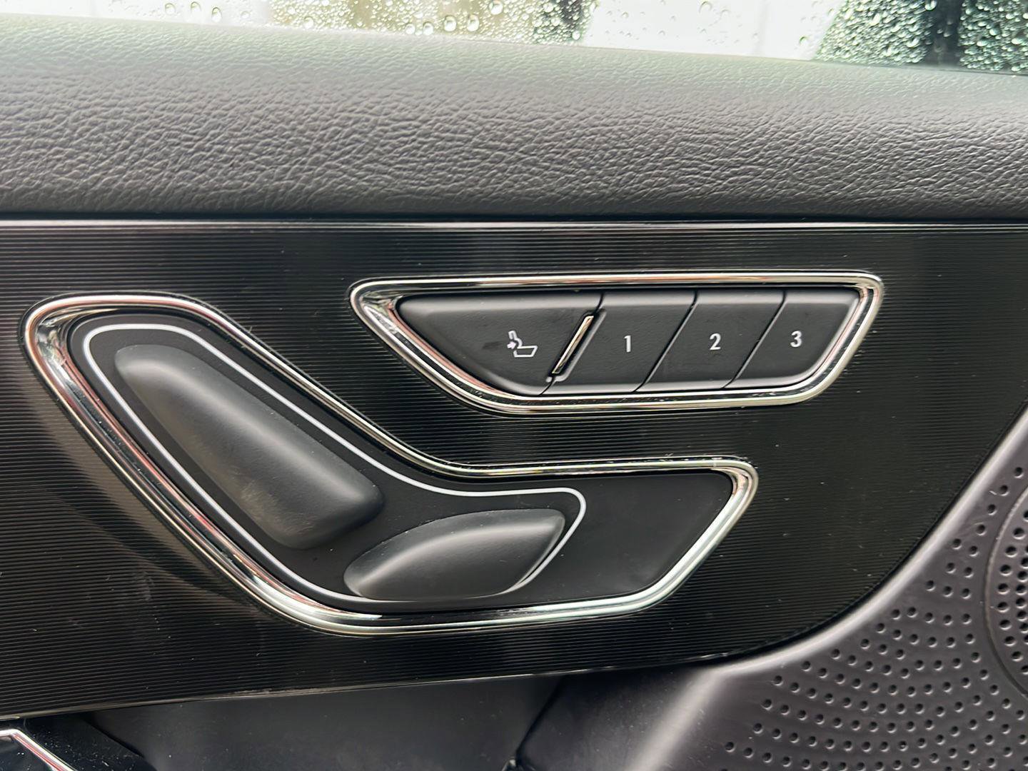 Used 2025 Lincoln Corsair Premiere w/ Equipment Group 101A image 7