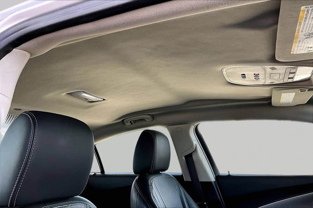 Used 2012 Chevrolet Volt Premium w/ Premium Trim Package FWD image 23