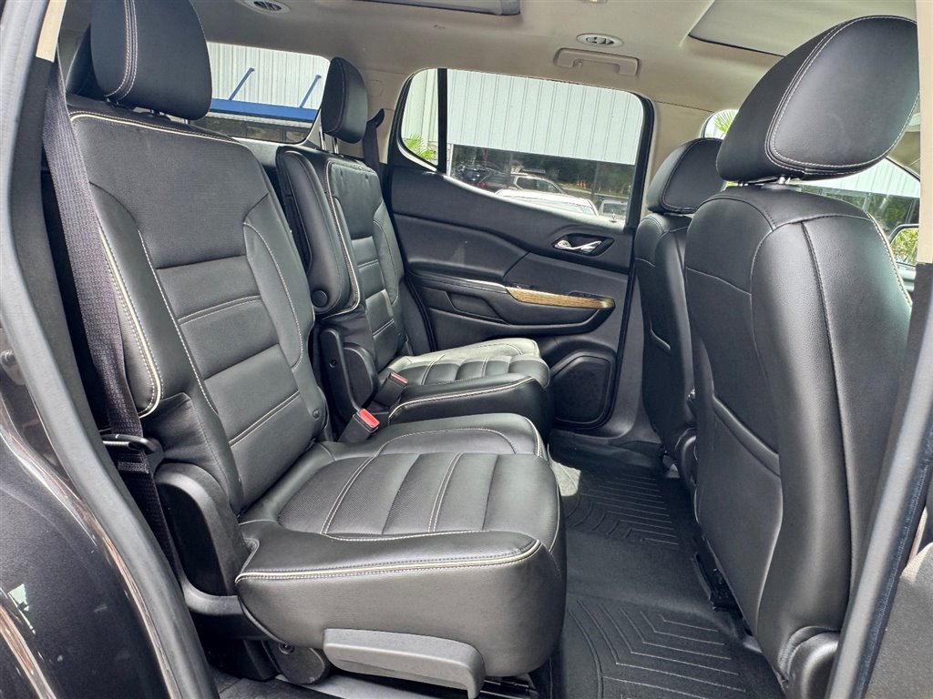 Used 2017 GMC Acadia Denali w/ Technology Package FWD image 21