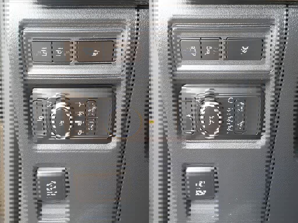 Certified 2022 Ford F150 XLT w/ Equipment Group 302A High image 21