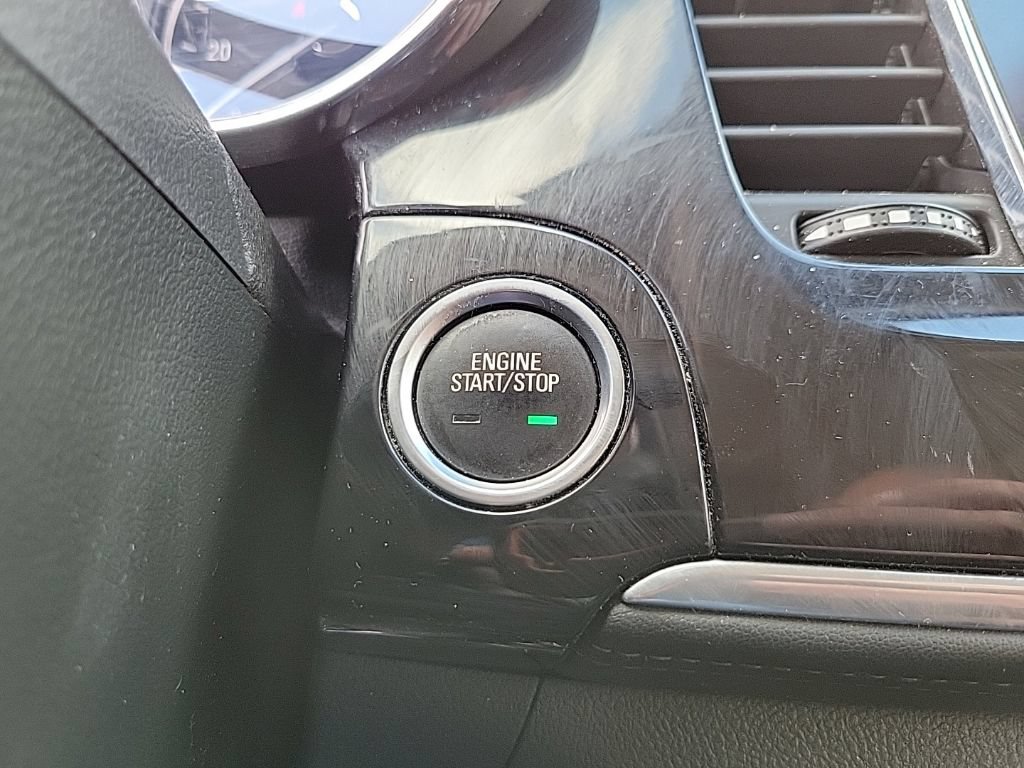 Used 2020 Buick Encore Preferred w/ Safety Package FWD image 22