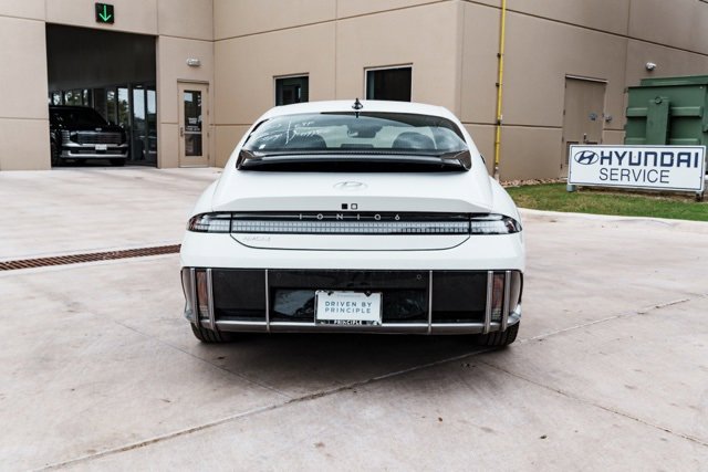 Used 2023 Hyundai Ioniq 6 SEL image 5