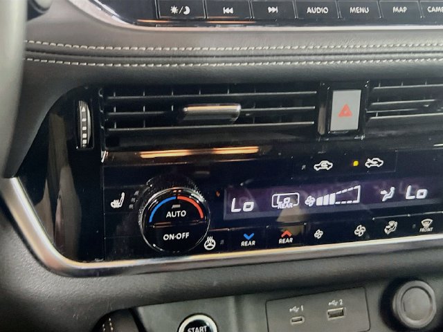 Used 2023 Nissan Rogue Platinum w/ Platinum Premium Package FWD image 13