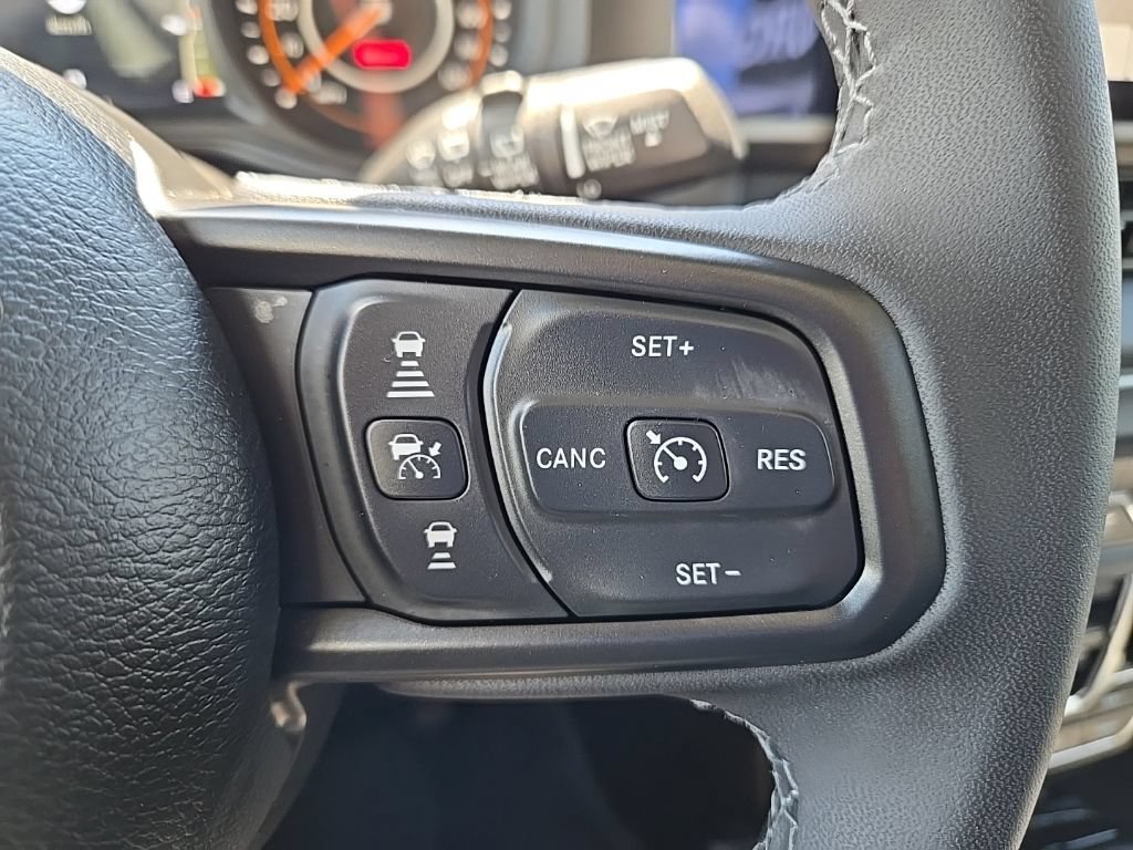 Used 2026 Jeep Wrangler Unlimited Rubicon AWD/4WD image 17