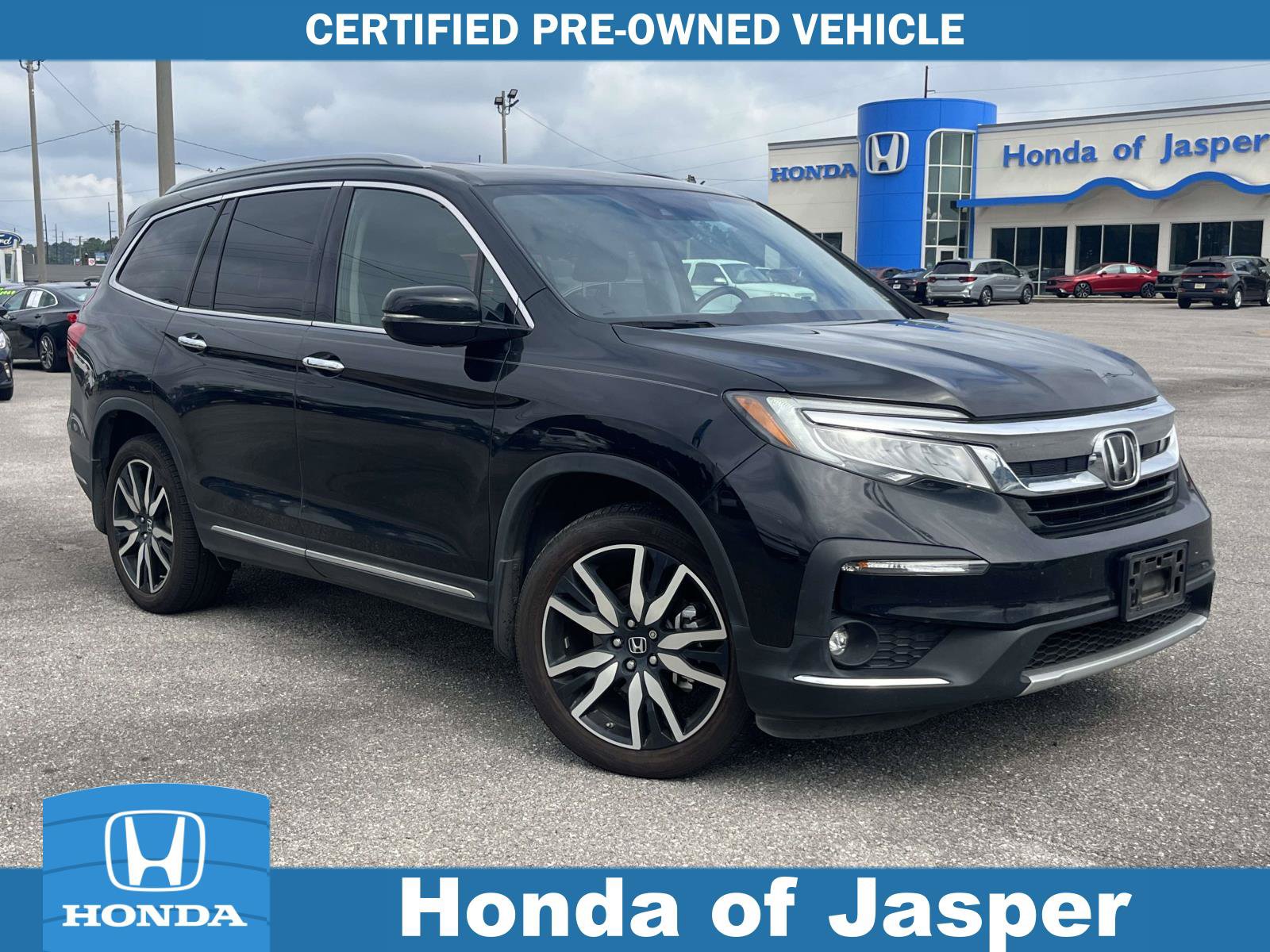 Used 2022 Honda Pilot Touring image 1