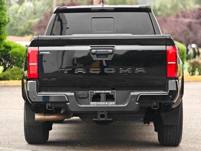 Used 2024 Toyota Tacoma TRD Sport w/ TRD Sport Upgrade Package AWD/4WD image 16