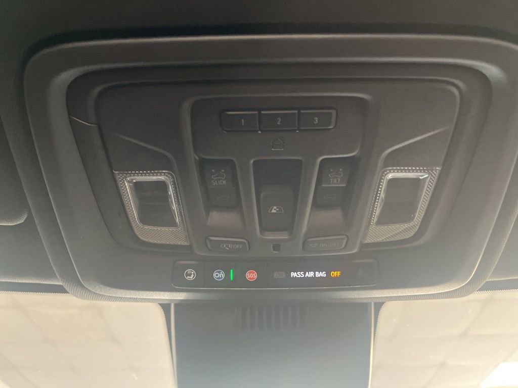 Used 2024 Chevrolet Silverado 2500 ZR2 w/ Technology Package image 17