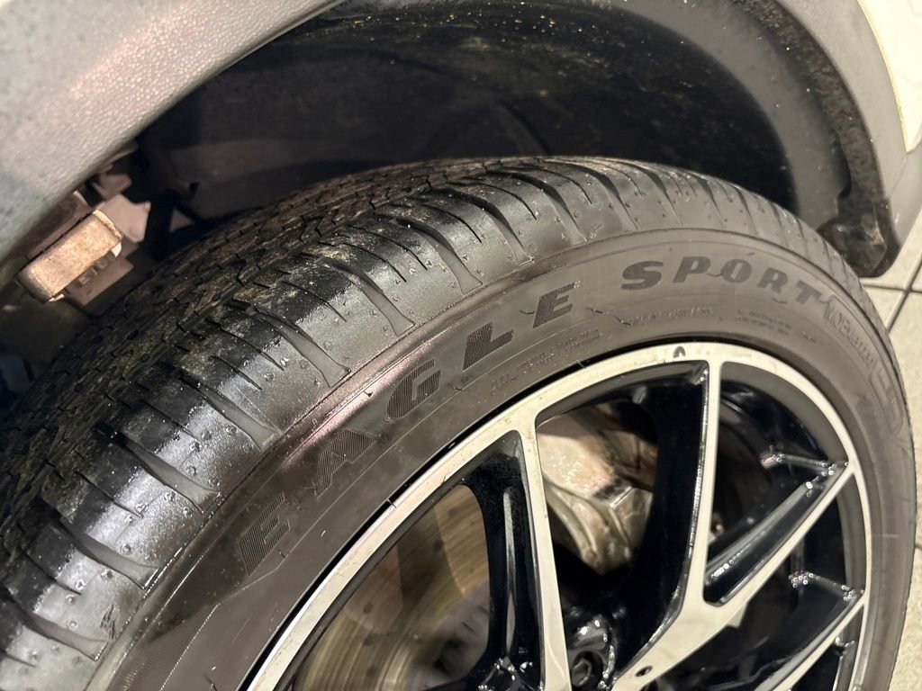 Certified 2021 Mercedes-Benz GLC 43 AMG 4MATIC image 28