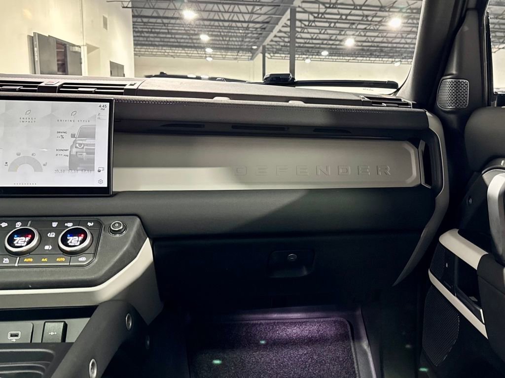 Used 2022 Land Rover Defender 110 S image 26