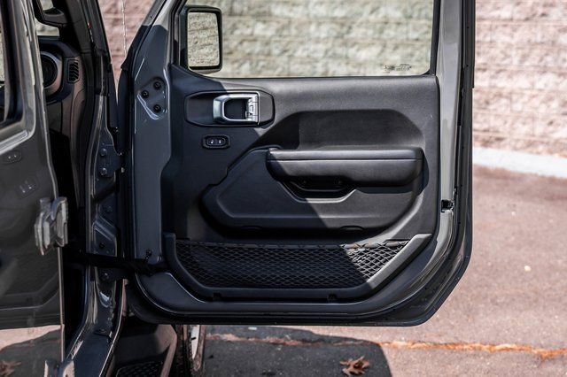 Used 2020 Jeep Gladiator Sport w/ Quick Order Package 24S AWD/4WD image 14