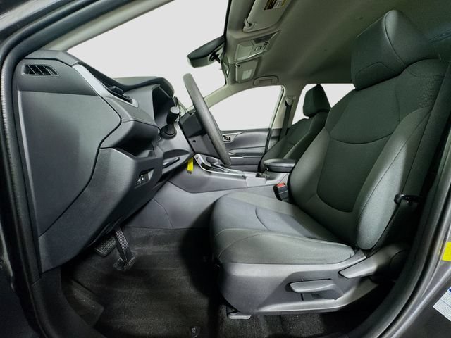 Used 2021 Toyota RAV4 LE AWD/4WD image 17
