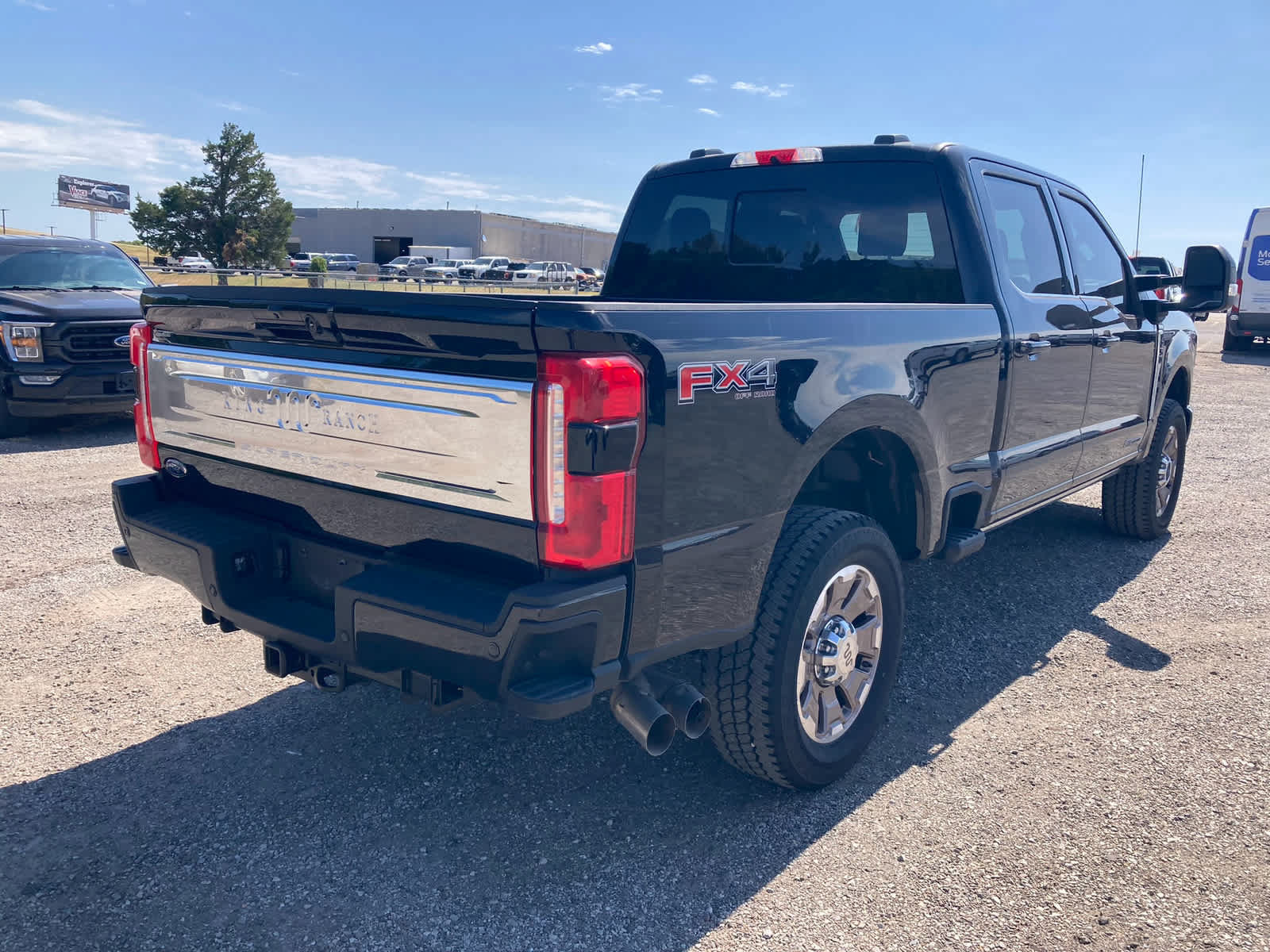 Used 2025 Ford F250 King Ranch w/ FX4 Off-Road Package AWD/4WD image 7