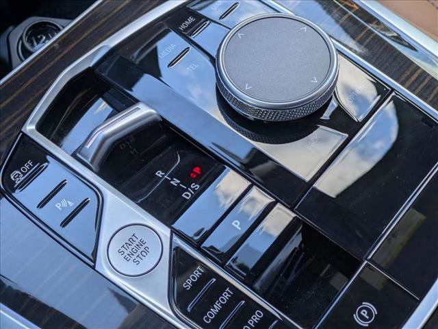 Used 2024 BMW X5 xDrive40i w/ Premium Package image 12