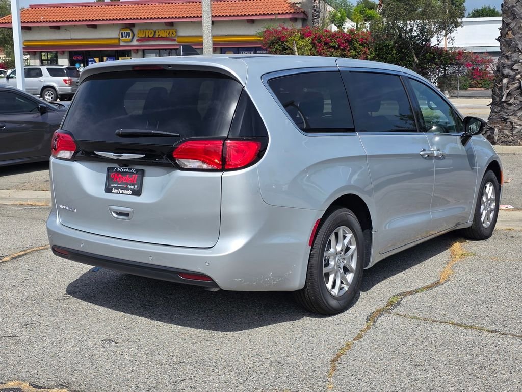 New 2026 Chrysler Voyager LX FWD image 4