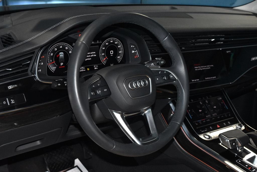Used 2023 Audi Q7 3.0T Prestige AWD/4WD image 2