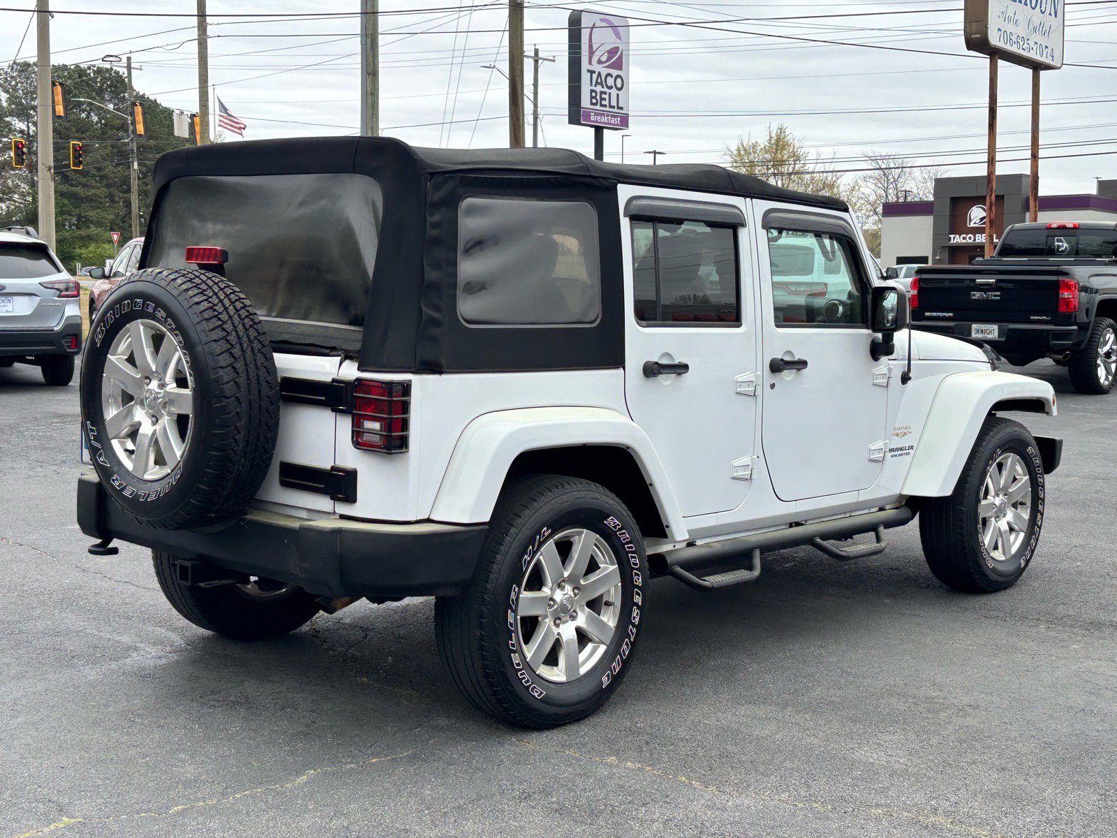 Used 2014 Jeep Wrangler Unlimited Sahara w/ Connectivity Group image 3