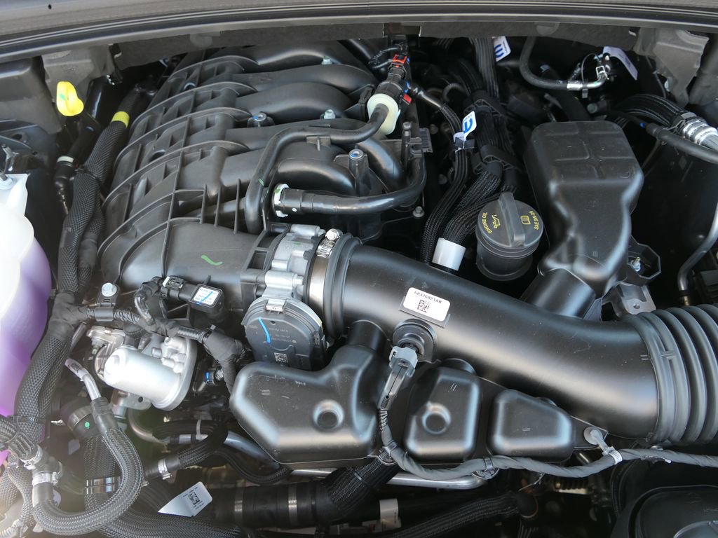 New 2025 Jeep Grand Cherokee Limited w/ Black Appearance Package image 23