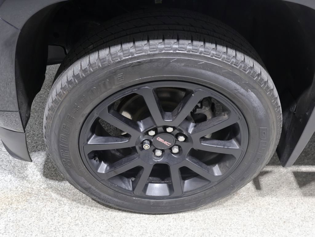 Used 2022 GMC Canyon Denali w/ Denali Black Edition Package AWD/4WD image 9