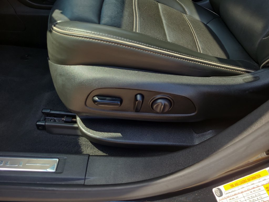Used 2023 GMC Acadia Denali FWD image 21