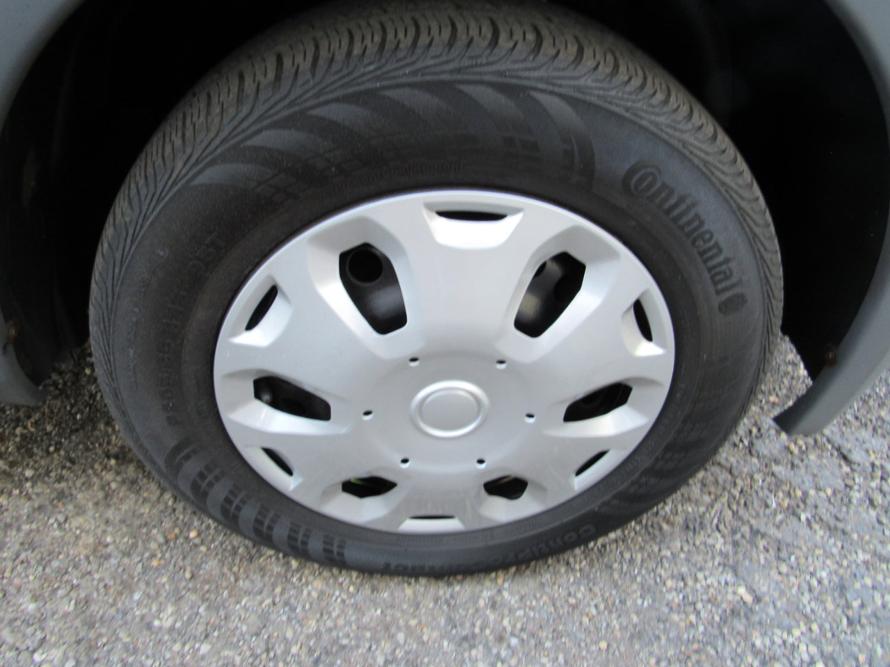 Used 2011 Ford Transit Connect XLT Premium image 10